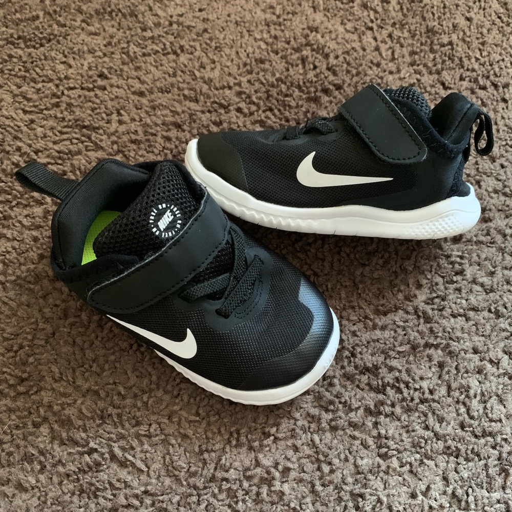Nike shoes size 7